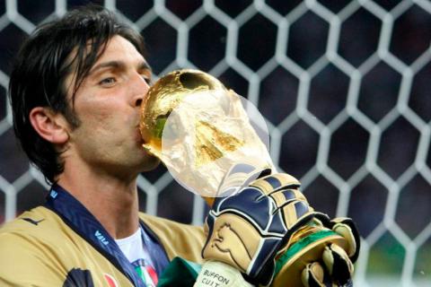 Buffon oficializó su retiro del fútbol