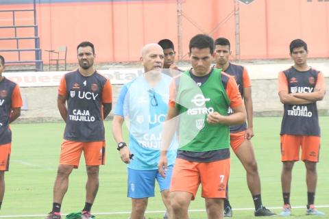 Mosquera dirigió primer entrenamiento en Vallejo