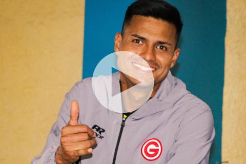 (VIDEO) Olaya: "Fue injusta la tarjeta roja, el árbitro lo hizo por compensar"
