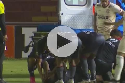 (VIDEO) Paolo Reyna sufrió dura lesión y tuvo que ser retirado en ambulancia