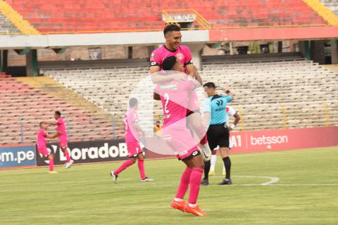 🔴#ENVIVO| Sport Huancayo vence por 1-0 a Deportivo Municipal en la 'Incontrastable'