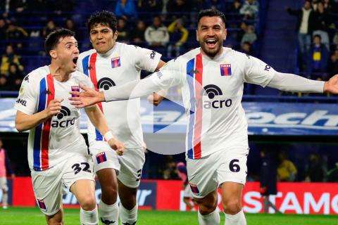 (VIDEO) Con Advíncula, Boca Juniors cayó de local ante Tigre por la Copa de la Liga