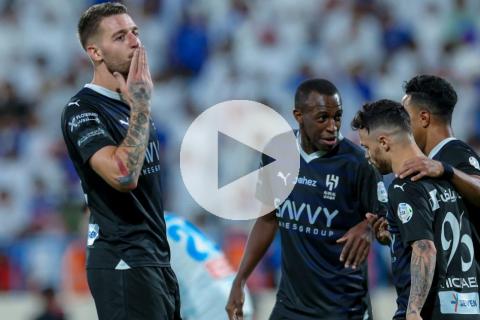 (VIDEO) Al Hilal goleó y lidera en Arabia