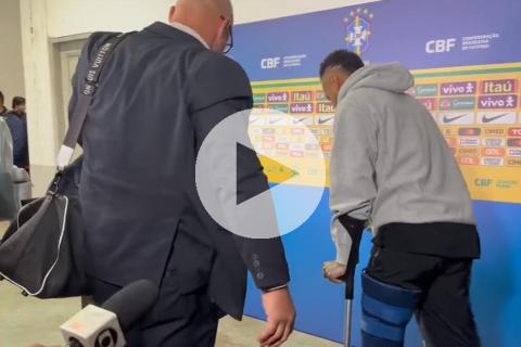 Neymar Jr. dejó el Centenario en muletas