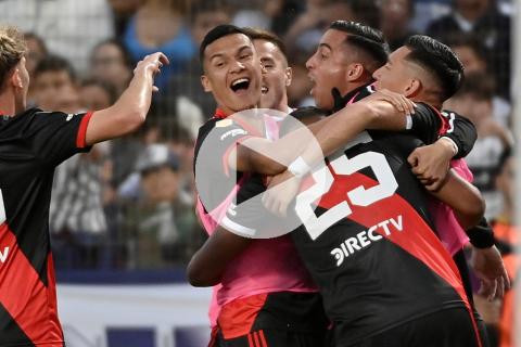 (VIDEO) River Plate remontó ante Gimnasia y se consolida como líder de su grupo
