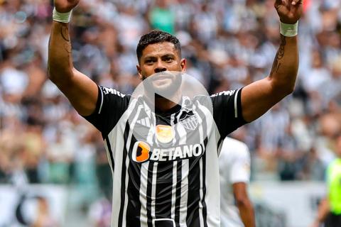 (VIDEO) Atlético Mineiro no se rinde en la pelea por el Brasileirao