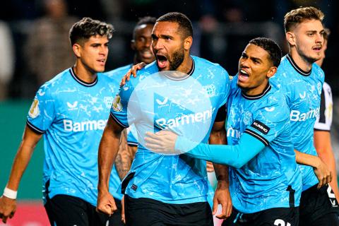 (VIDEO) Bayer Leverkusen avanzó octavos de la Copa de Alemania sin despeinarse