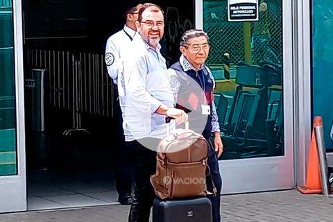 (VIDEO) Enderson Moreira ya está en el Perú para ser presentado en Sporting Cristal