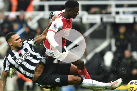 (VIDEO) Newcastle le quitó el invicto al Arsenal en la Premier League