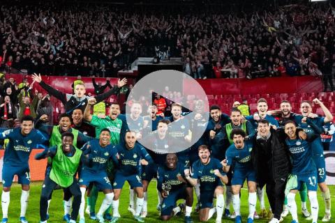 (VIDEO) Sevilla cayó en increíble duelo ante PSV y fue eliminado de la Champions