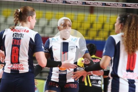 Yllescas: "Estoy contenta por el desempeño del equipo"