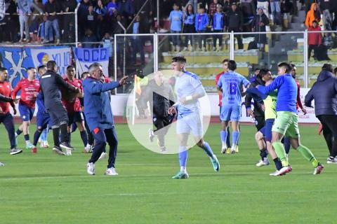 (VIDEO) Final de Copa de Bolivia entre Bolívar y Wilstermann terminó en batalla campal