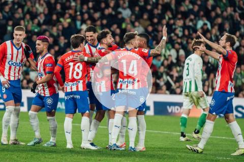 (VIDEO) Girona empató ante Real Betis y puso en riego la cima
