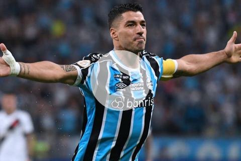 (VIDEO) Luis Suárez recibió tremenda ovación en su despedida como local de Gremio
