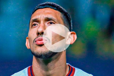 (VIDEO) 'Canchita' Gonzáles fue expulsado en empate del Al-Adalah