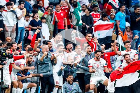 (VIDEO) Sabbag fue titular en triunfo de Siria y jugará octavos de Copa Asiática