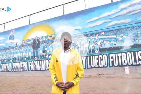 Cristal culminó mural para su ídolo Fernando Mellán