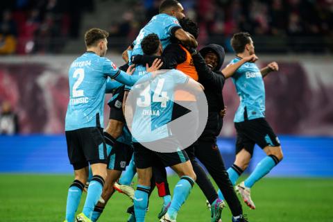 (VIDEO) No suelta la punta: Leverkusen ganó en los descuentos al RB Leipzig