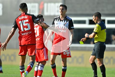 (VIDEO) River Plate goleó a Deportivo Riestra y sigue liderando su grupo