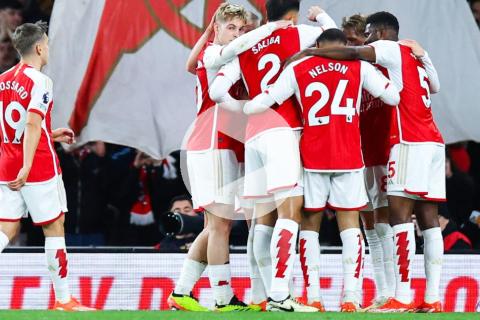 (VIDEO) Arsenal ganó y escaló a la cima de la Premier