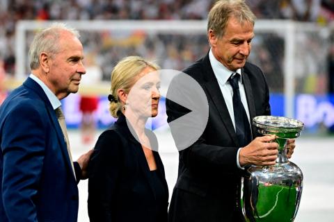 (VIDEO) UEFA homenajeó a Beckenbauer en la inauguración de la Eurocopa 2024