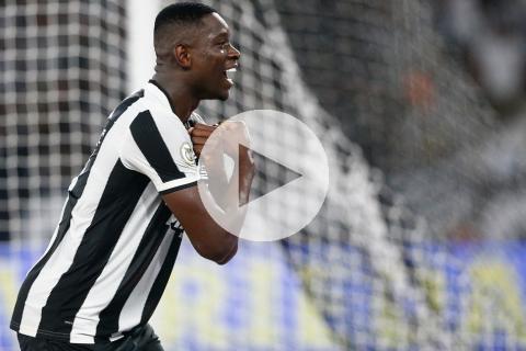 (VIDEO) Botafogo ganó y quedó como único líder del Brasileirao