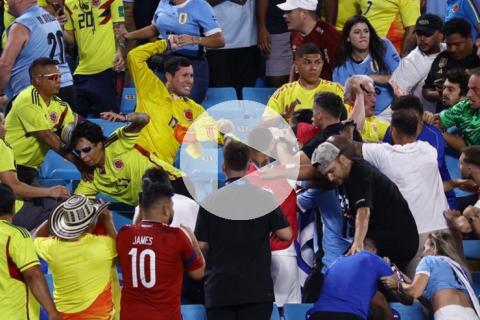 (VIDEO) Jugadores uruguayos se enfrentaron a hinchas colombianos