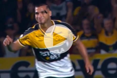 Criciúma no pudo hacer respetar la casa, pero sumó un punto importante en el Brasileirao. Con gol del peruano Miguel Trauco que arrancó como titular, el elenco amarillo empató 1-1 frente a Fortaleza por el partido suspendido de la tercera jornada del campeonato brasileño.  Fue a los 21’ que, tras una jugada preparada desde un córner, Trauco tomó el balón de volea y, con un zurdazo, marcó el primero del partido para poner en ventaja al local.  El cuadro amarillo logró mantener la ventaja durante un buen tram