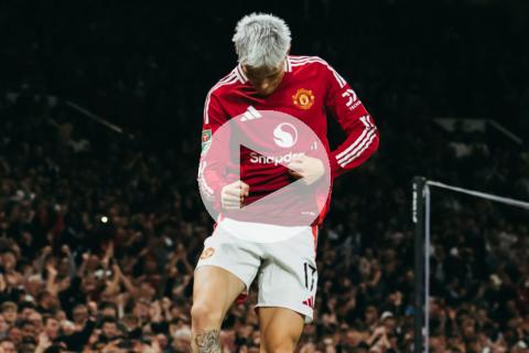 (VIDEO) Manchester United goleó 7-0 a Barnsley para avanzar en la Copa de la Liga