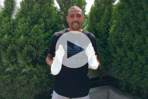 (VIDEO) 'Cachito' Ramírez decidió colgar chimpunes tras cumplir exitosa carrera profesional