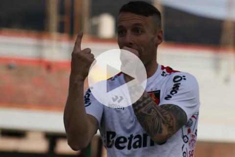 (VIDEO) Lavandeira: "Mi idea es seguir en 2025 en FBC Melgar"