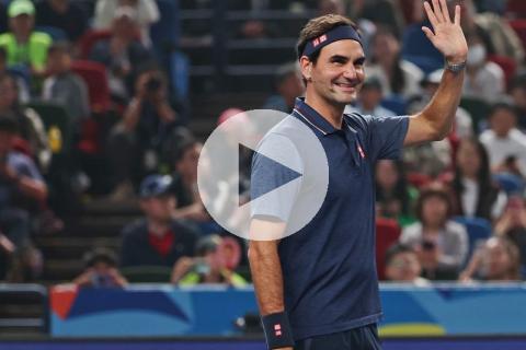 (VIDEO) Y un día volvió: Roger Federer disputó partido de exhibición en Shanghái