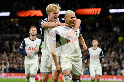 (VIDEO) Tottenham hizo respetar la casa ante Alkmaar y comparte la cima de la Europa League