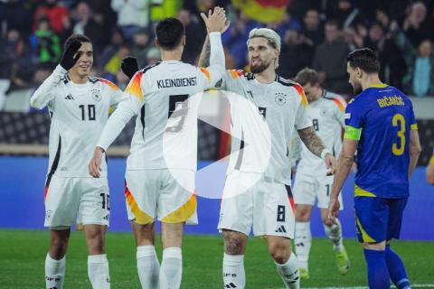Alemania vapuleó 7-0 a Bosnia y avanzó en la UEFA Nations League