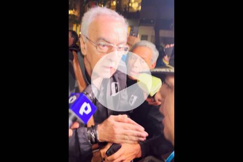 Fossati tuvo altercado con policía argentina por intentar saludar a hinchas