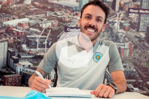 (VIDEO) 'Bigote' Rodríguez ya tiene nuevo club en Uruguay
