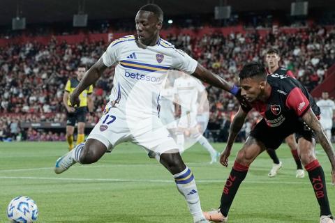 (VIDEO) Con Advíncula, Boca derrotó al Newell's de Soso