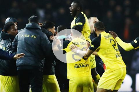 (VIDEO) Sin Callens, AEK eliminó a futuro club de Peña