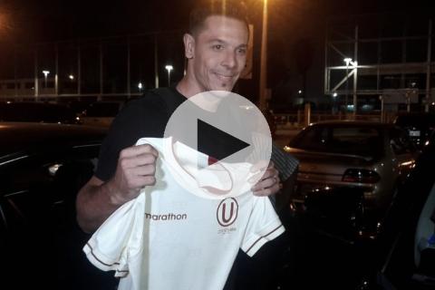(VIDEO) Churín arribó a Lima para unirse a la 'U': "Agradecido por llegar a otro grande de América"