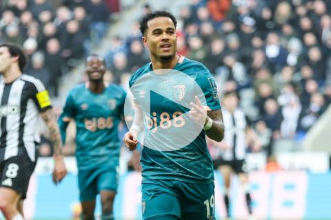 (VIDEO) Bournemouth aplastó a Newcastle y rompió su importante racha en la Premier League