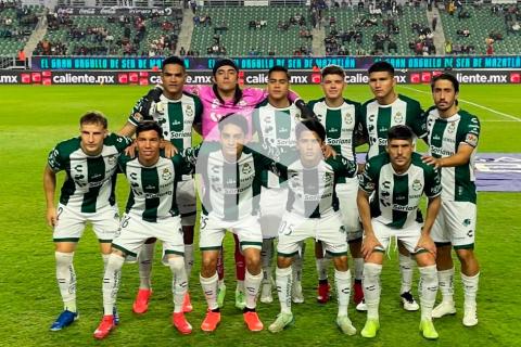 (VIDEO) Pedro Aquino ingresó y salió expulsado sobre la hora en empate del Santos Laguna