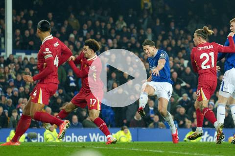 (VIDEO) ¡En el final! Everton y Liverpool igualaron en el derbi de Merseyside