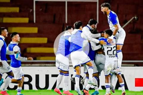 (VIDEO) Una pinturita: Canela anotó golazo de chalaca frente a Melgar