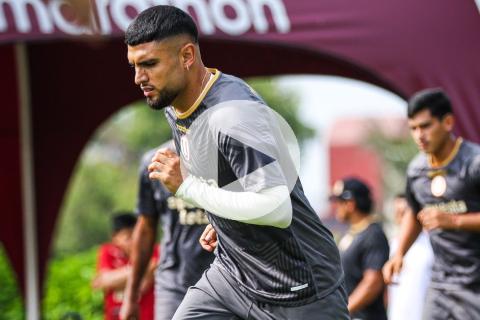 (VIDEO) Ureña se reincorporó a los entrenamientos de Universitario