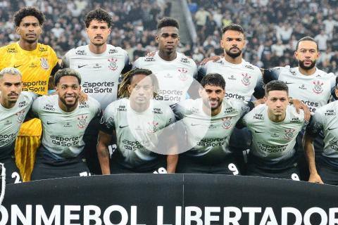 (VIDEO) Carrillo anotó pero no alcanzó: Corinthians fue eliminado de la Libertadores
