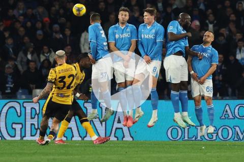 (VIDEO) Napoli salvó empate en casa ante Inter