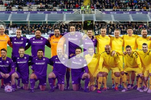 (VIDEO) 'Loco' Vargas jugó en despedida de Giuseppe Rossi