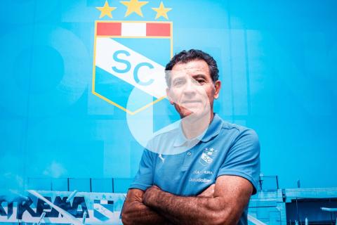 (VIDEO) Zevallos: "Guillermo (Farré) va a continuar en el club, acá nadie ha hablado de otra cosa"