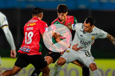 (VIDEO) Guaraní rescató empate en el final ante Boston River por la Copa Sudamericana