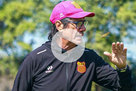 Comizzo: "Mi equipo levantó un partido difícil con argumentos futbolísticos"